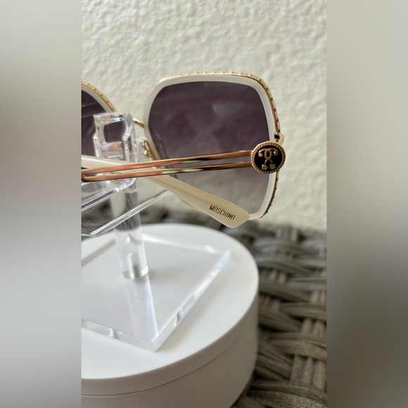 Moschino Sunglasses - Picture 5 of 6